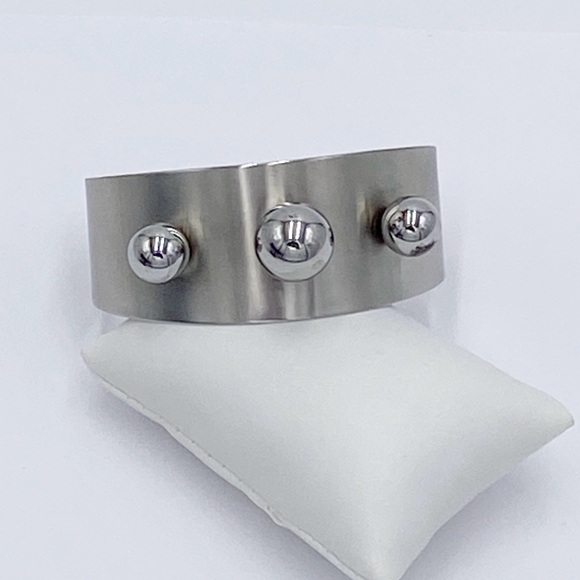 Silver Tone Modernist Cuff Bracelet Signed MADE IN ENGLAND - Picture 10 of 10